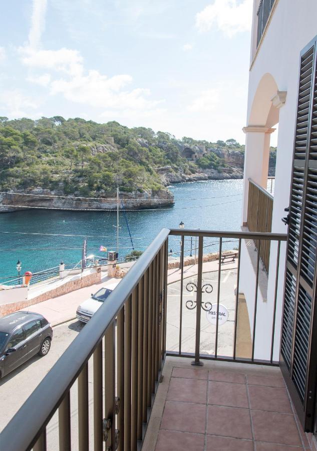 Apartamentos Vista Al Puerto Кала Фигуера Экстерьер фото