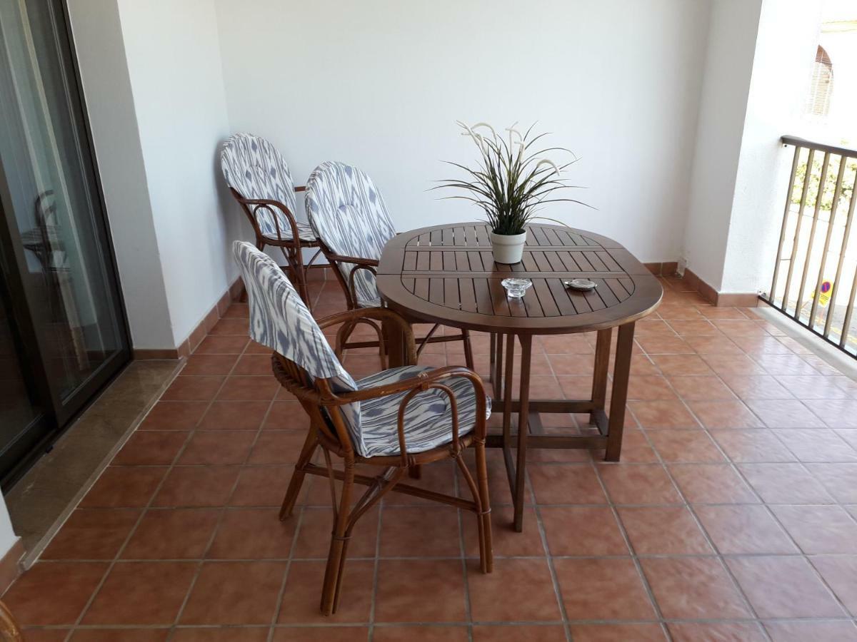 Apartamentos Vista Al Puerto Кала Фигуера Экстерьер фото