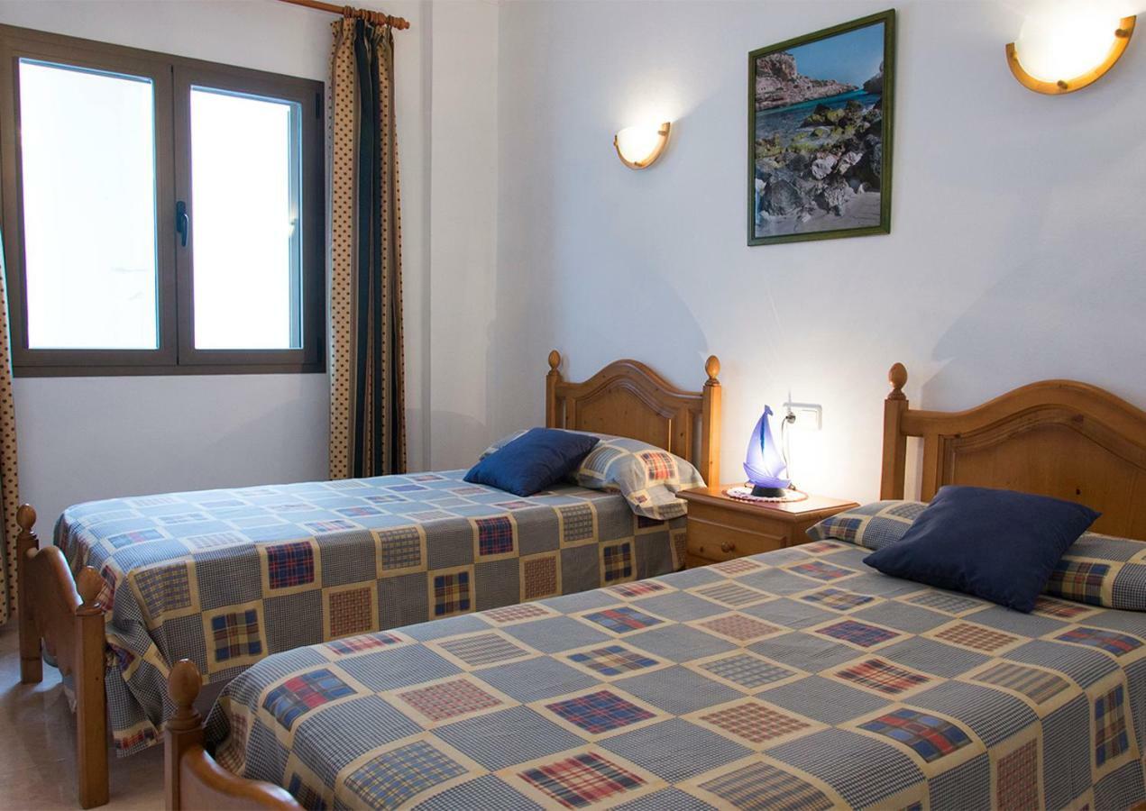Apartamentos Vista Al Puerto Кала Фигуера Экстерьер фото